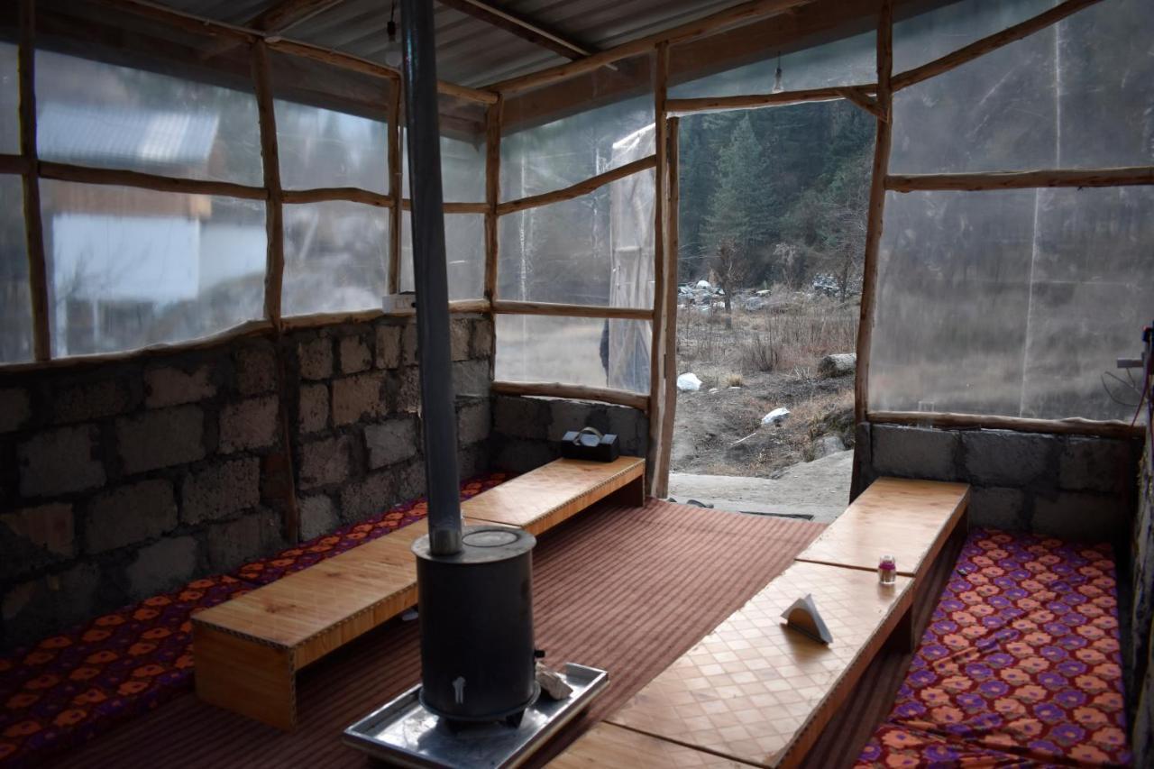 Moksha - By The River Villa Jibhi Eksteriør billede